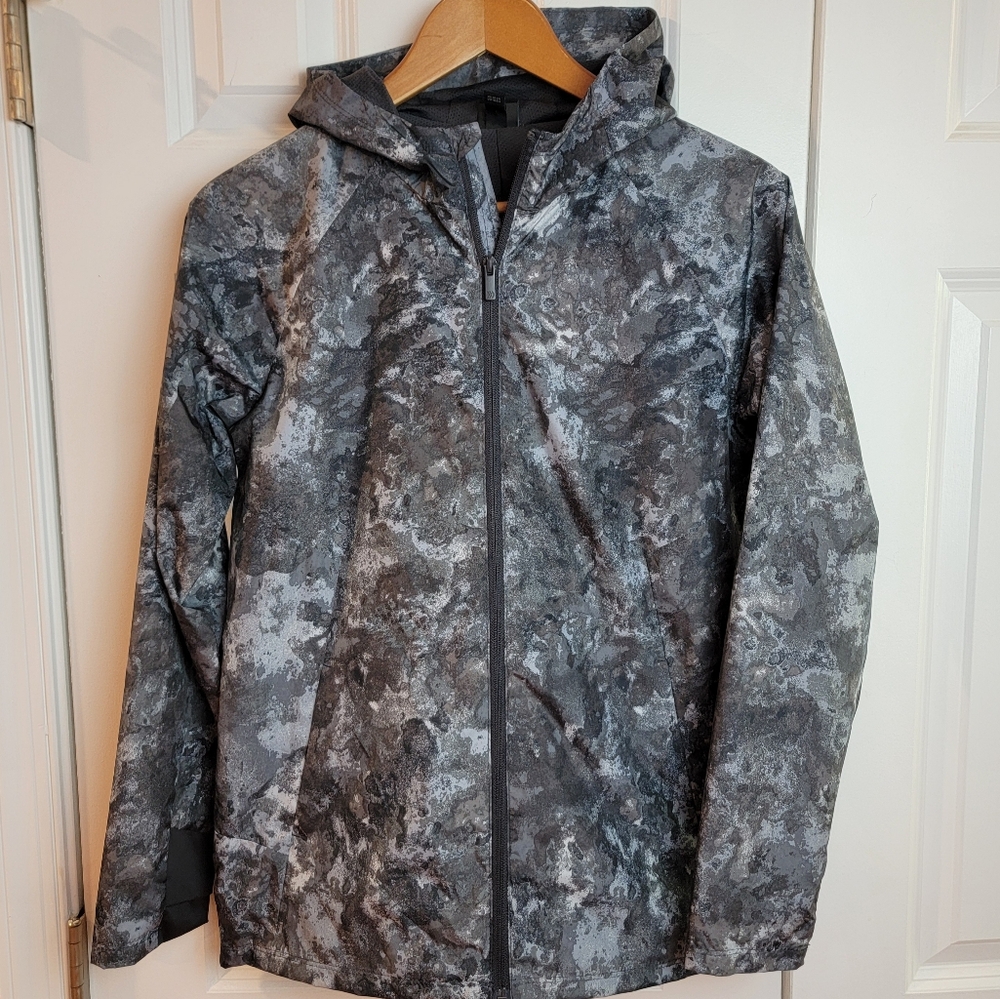 All in Motion Boys' Gray Camo Rain Jacket XL (16) - Picture 3 of 11